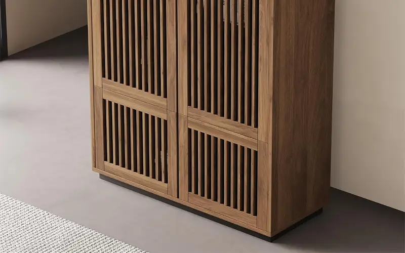 Three Shelves and Four Compartments